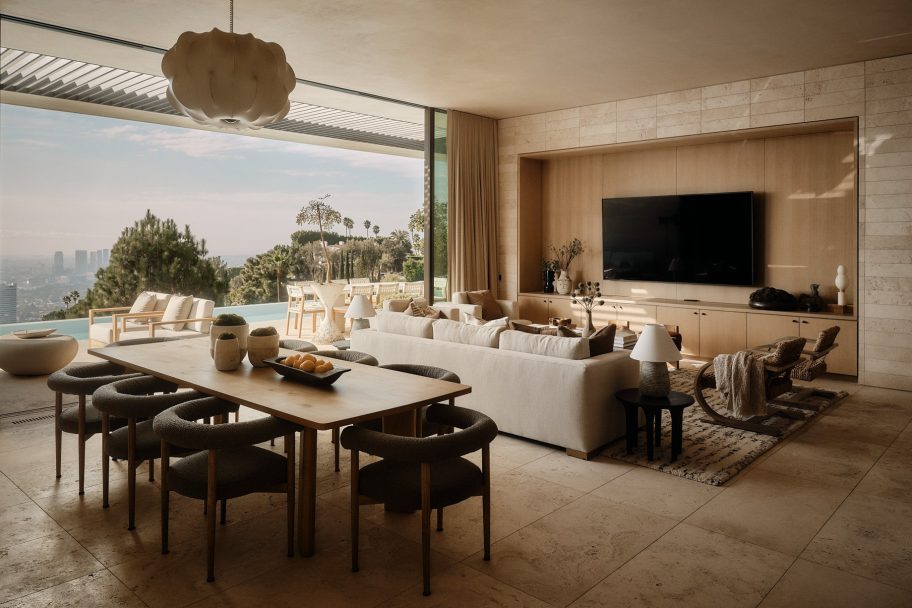 Nightingale Residence - 9214 Nightingale Dr, Los Angeles, CA, USA - 9