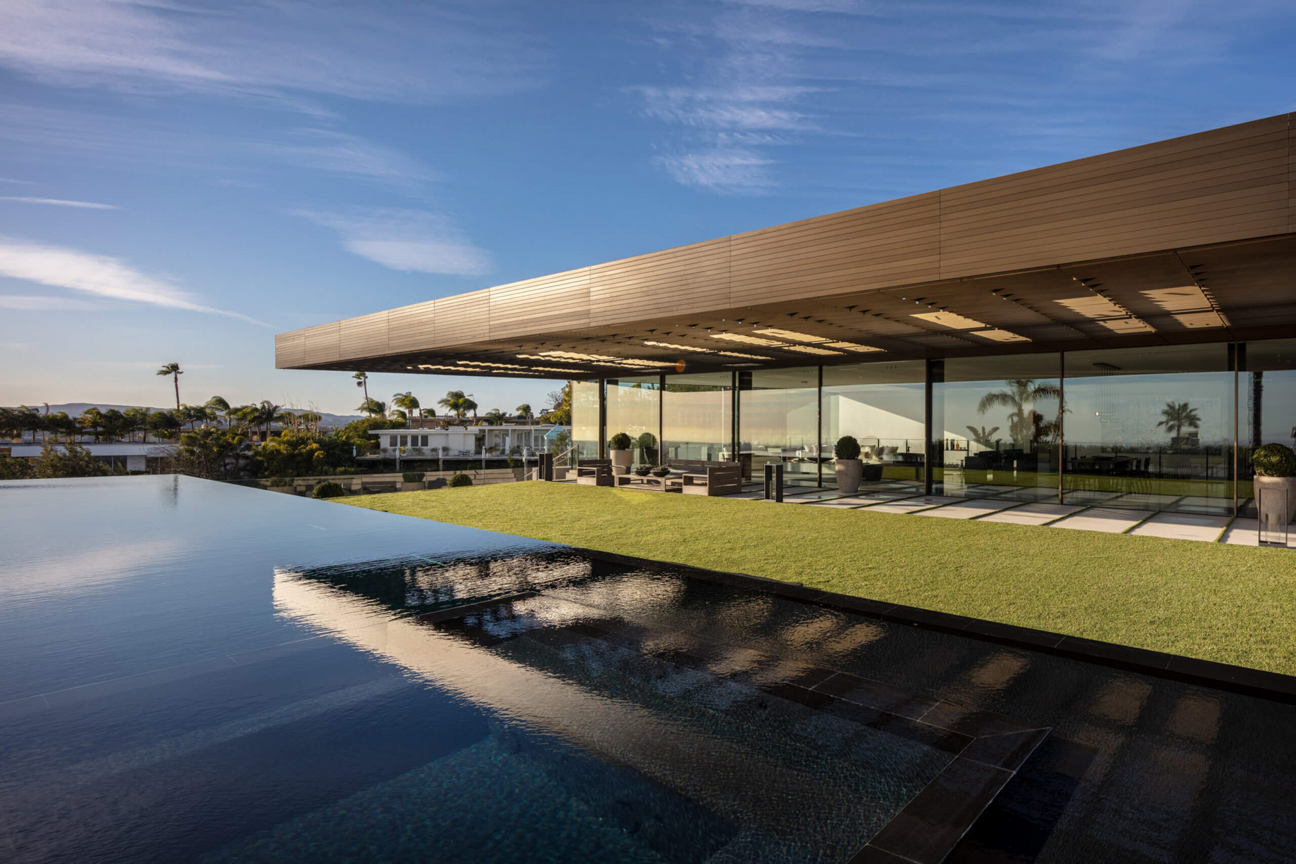 The Bronze House – 9344 Nightingale Dr, Los Angeles, CA, USA – 11