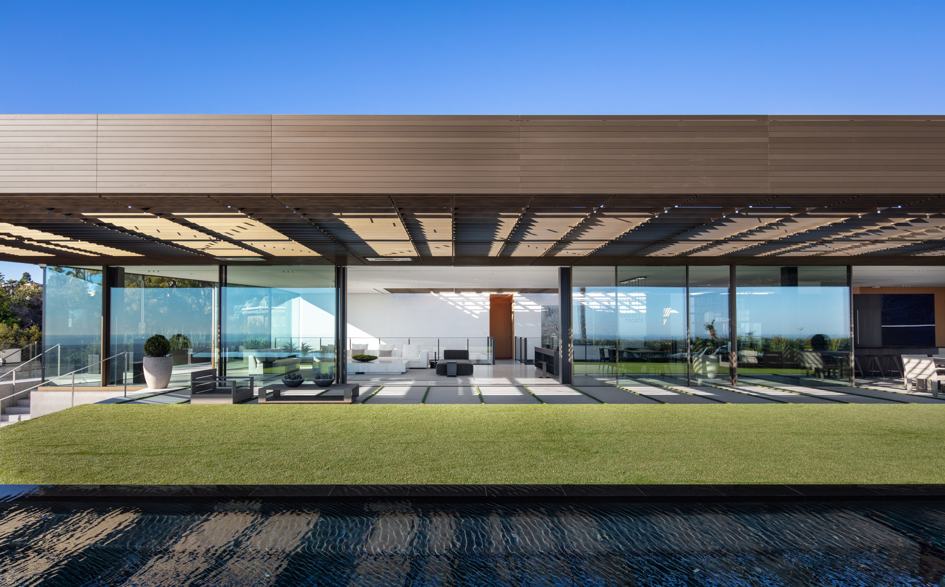 The Bronze House – 9344 Nightingale Dr, Los Angeles, CA, USA – 12