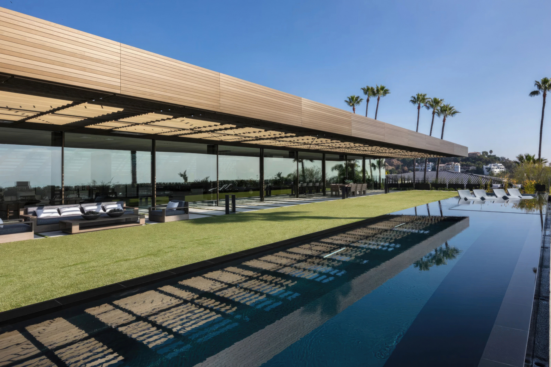 The Bronze House – 9344 Nightingale Dr, Los Angeles, CA, USA – 13