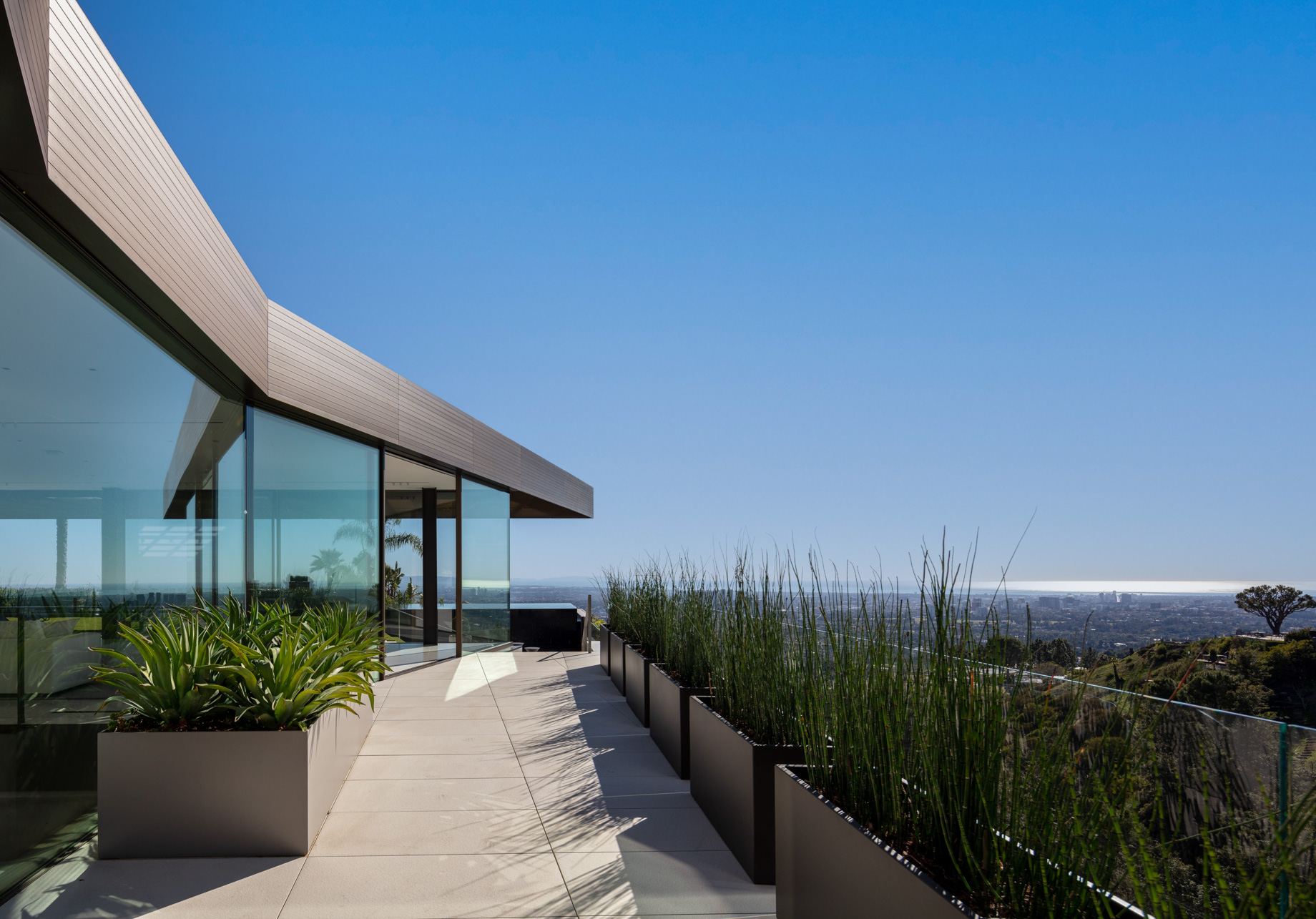 The Bronze House – 9344 Nightingale Dr, Los Angeles, CA, USA – 19