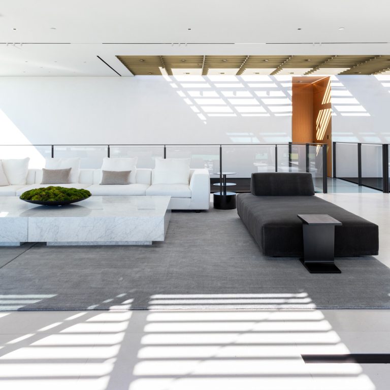 The Bronze House – 9344 Nightingale Dr, Los Angeles, CA, USA – 20