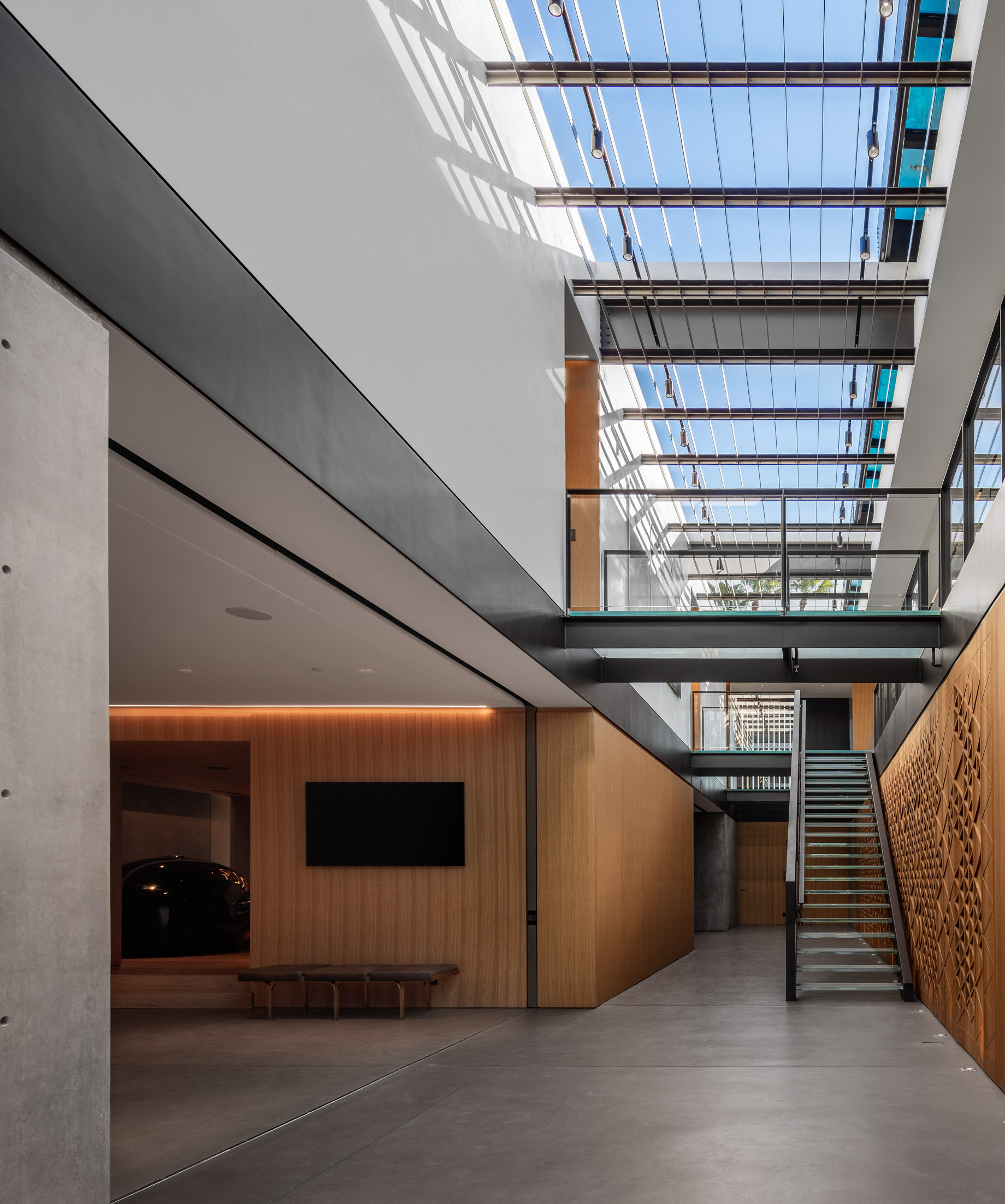 The Bronze House – 9344 Nightingale Dr, Los Angeles, CA, USA – 23