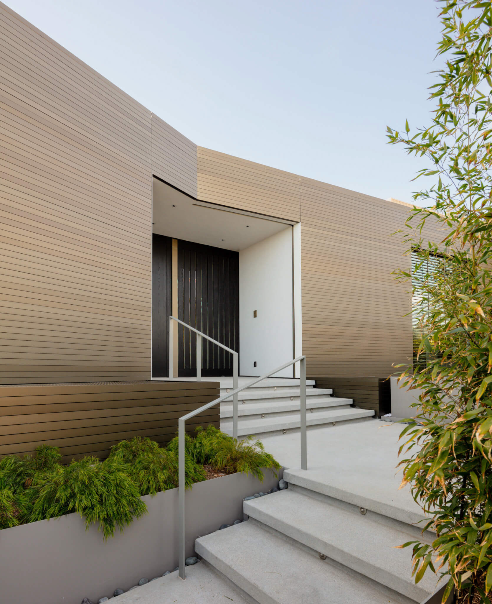 The Bronze House – 9344 Nightingale Dr, Los Angeles, CA, USA – 6