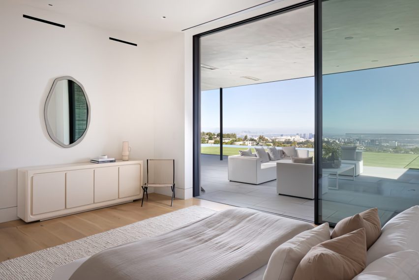 The Crestwood Residence - 1504 N Kenter Ave, Los Angeles, CA, USA - 69