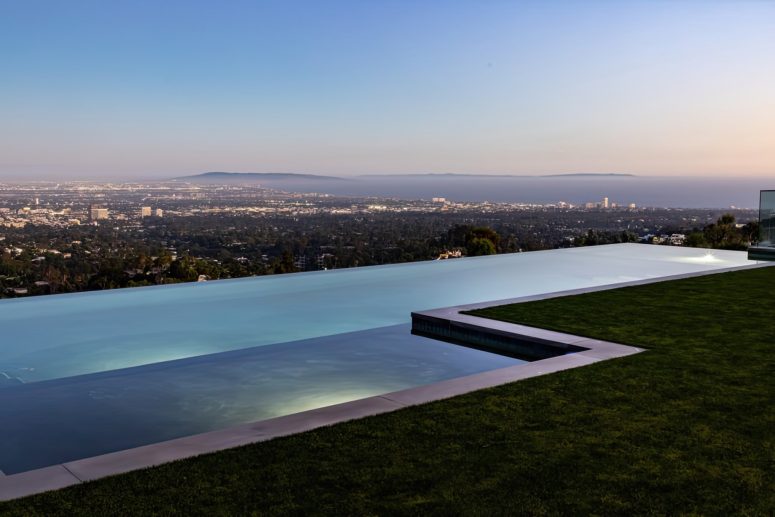 The Crestwood Residence - 1504 N Kenter Ave, Los Angeles, CA, USA - 93