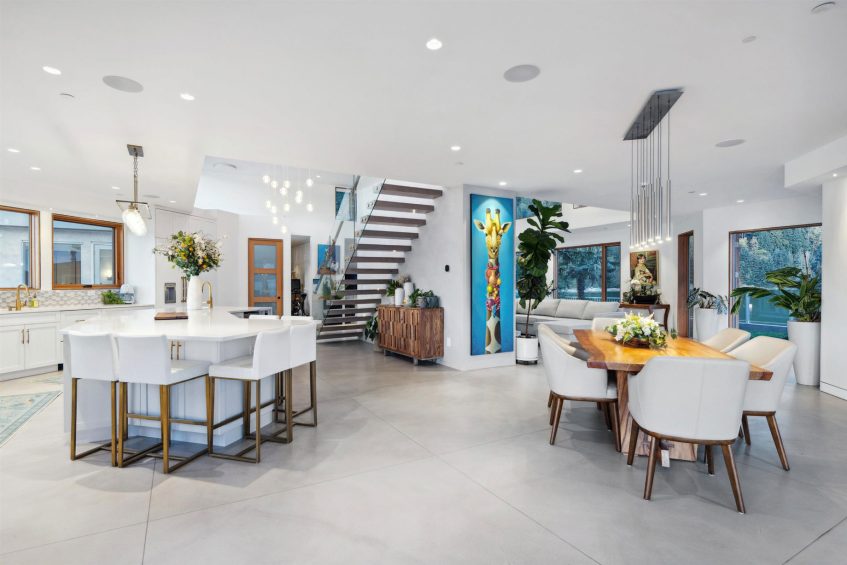 15 Brunswick Beach Rd, Lions Bay, BC, Canada - 13