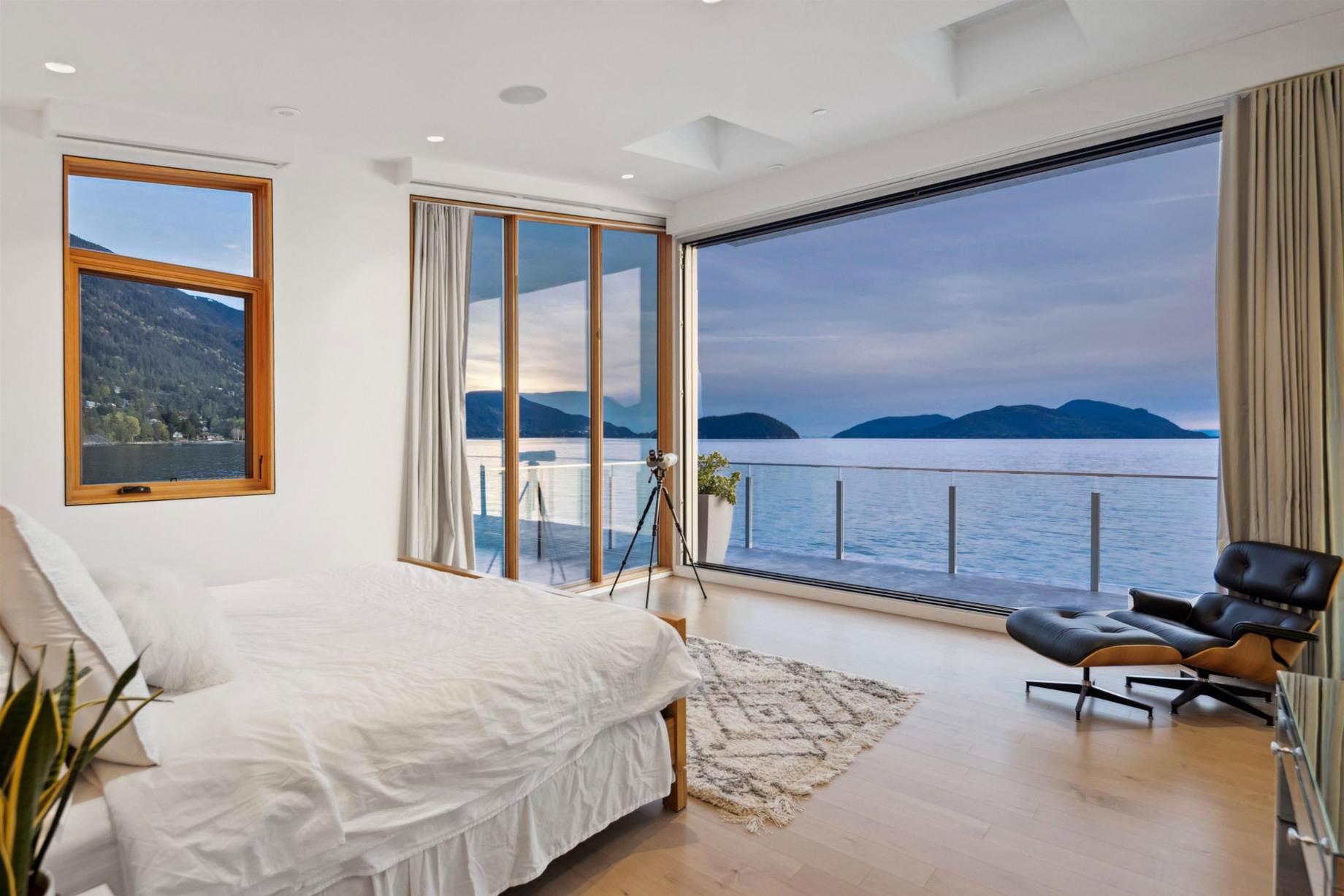 15 Brunswick Beach Rd, Lions Bay, BC, Canada – 15