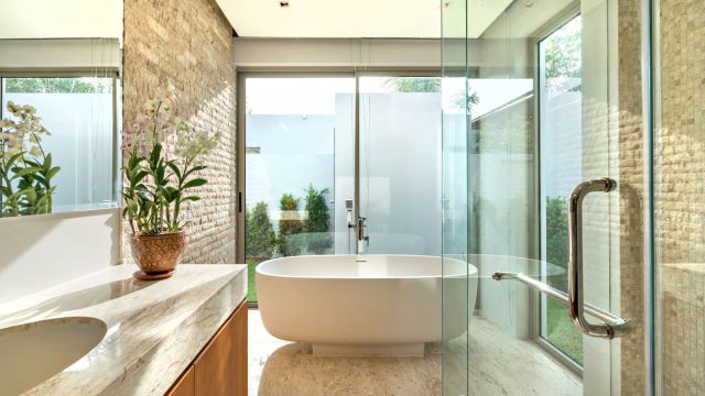 Modern Stone and Glass Bathroom Design