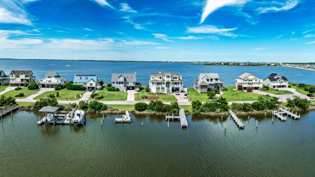 Waterfront Luxury Homes on Pond Island in Outer Banks, North Carolina, USA