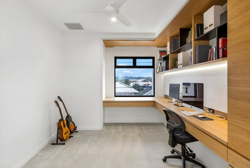 237 Jefferson Lane, Palm Beach, Queensland, Australia - 11