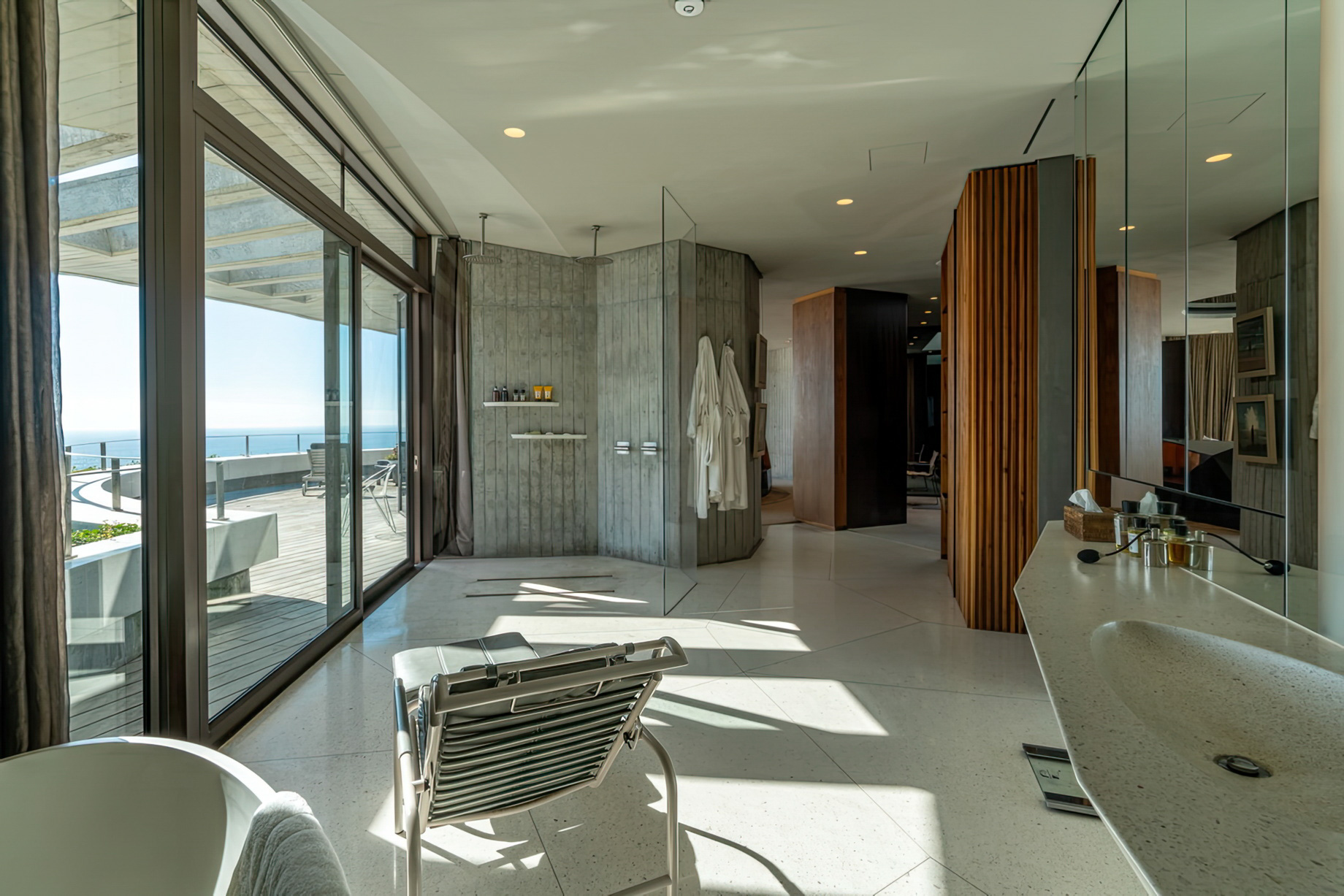 Pengilly House Iron Man Villa – Kloof Rd, Cape Town, South Africa – 38