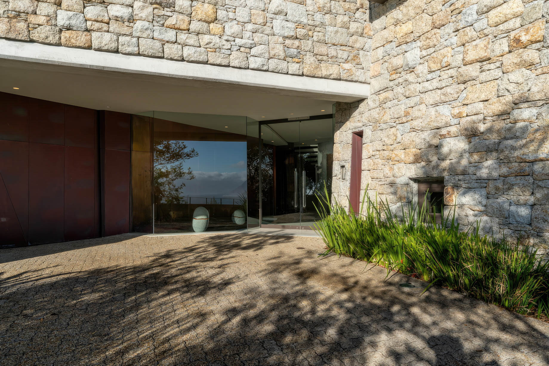 Pengilly House Iron Man Villa – Kloof Rd, Cape Town, South Africa – 4