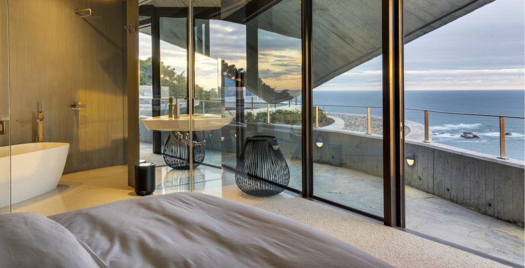 Pengilly House Iron Man Villa - Kloof Rd, Cape Town, South Africa - 43