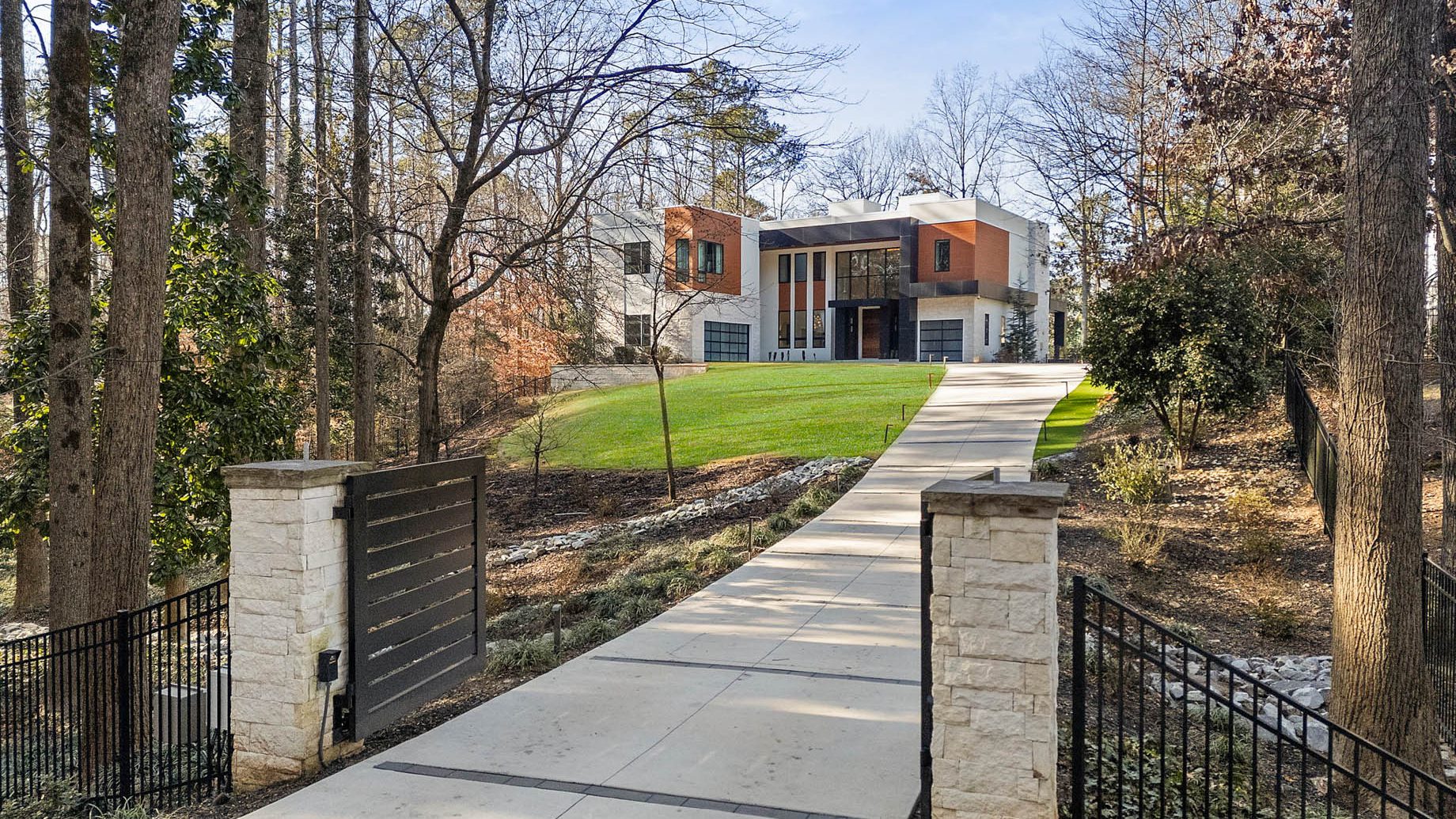 415 River Valley Rd, Atlanta, GA, USA 🇺🇸 – $5,000,000