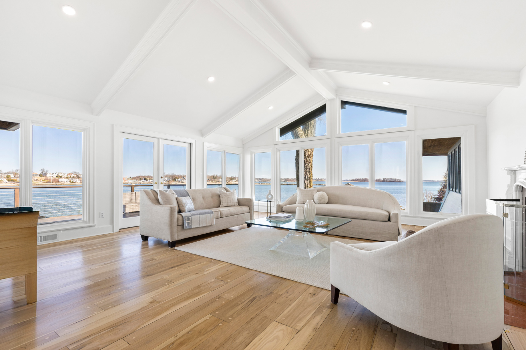 Manursing Island Waterfront Residence – 6 N Island Drive, Rye, NY, USA – 11