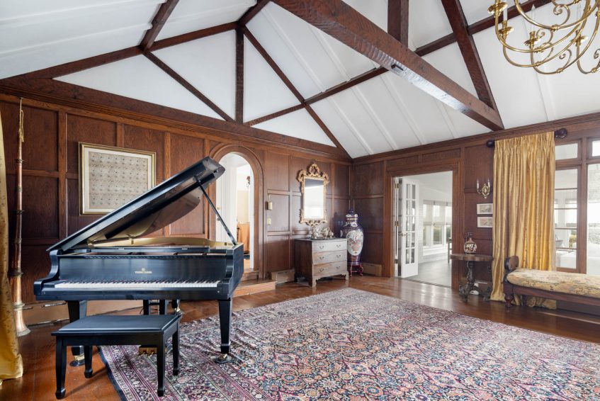 The Point - 16 Point Road, Bellport Village, New York, NY, USA - 13