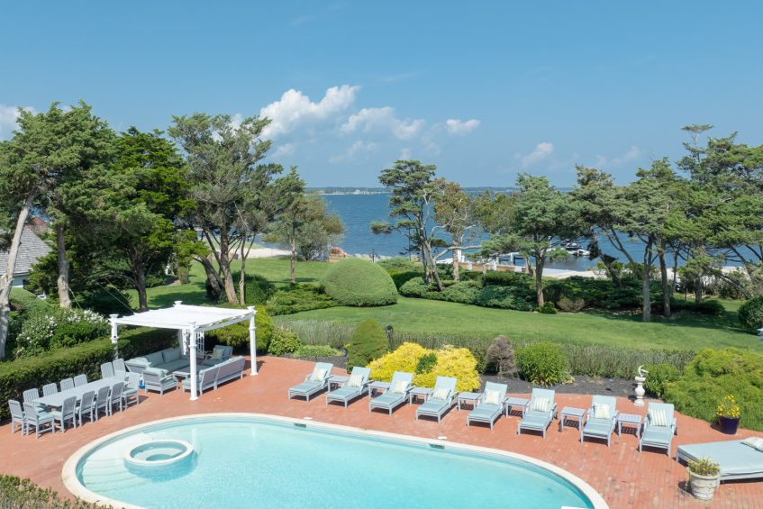 The Point - 16 Point Road, Bellport Village, New York, NY, USA - 4