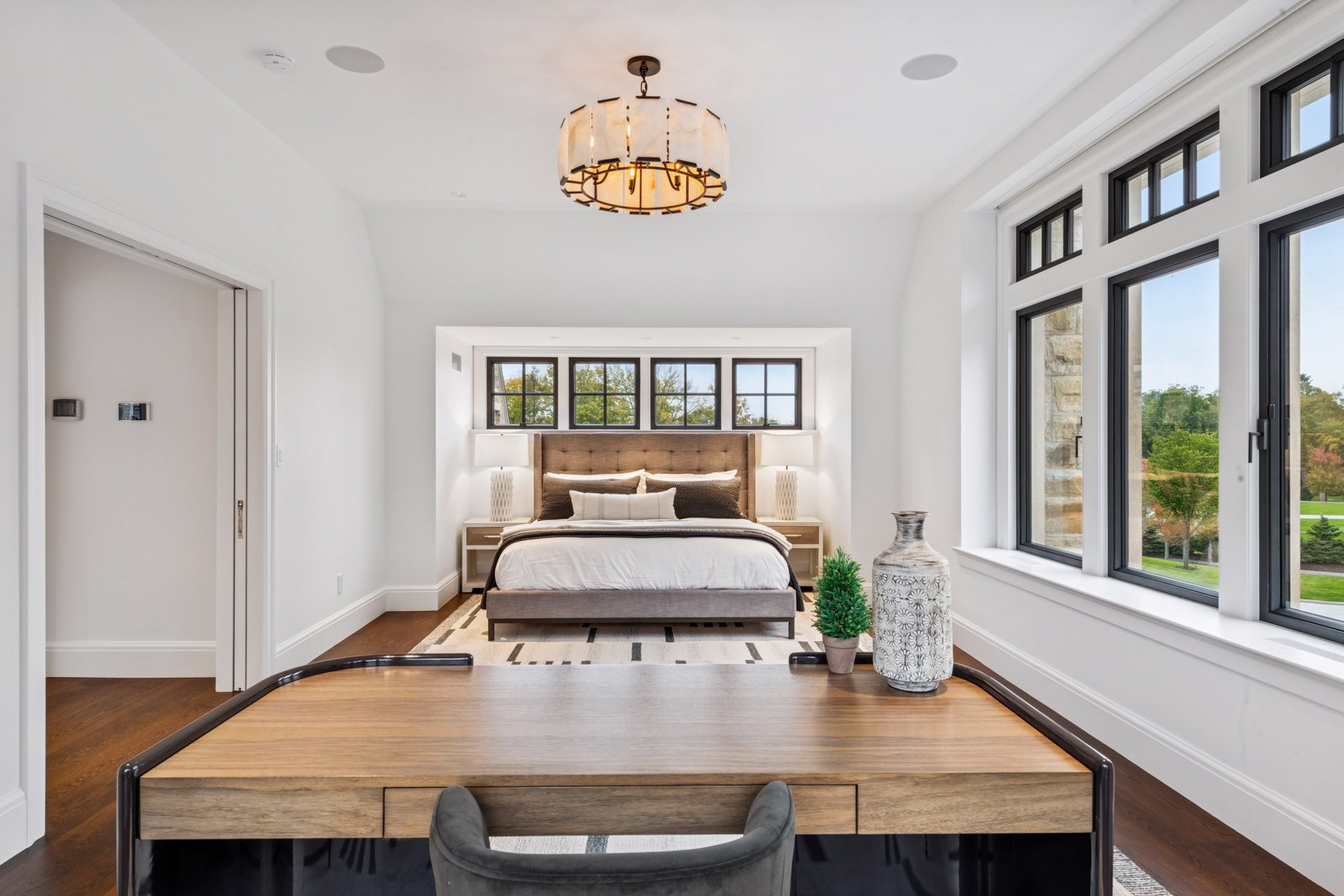 Lake Point Estate – 2770 Gale Road, Wayzata, MN, USA – 110