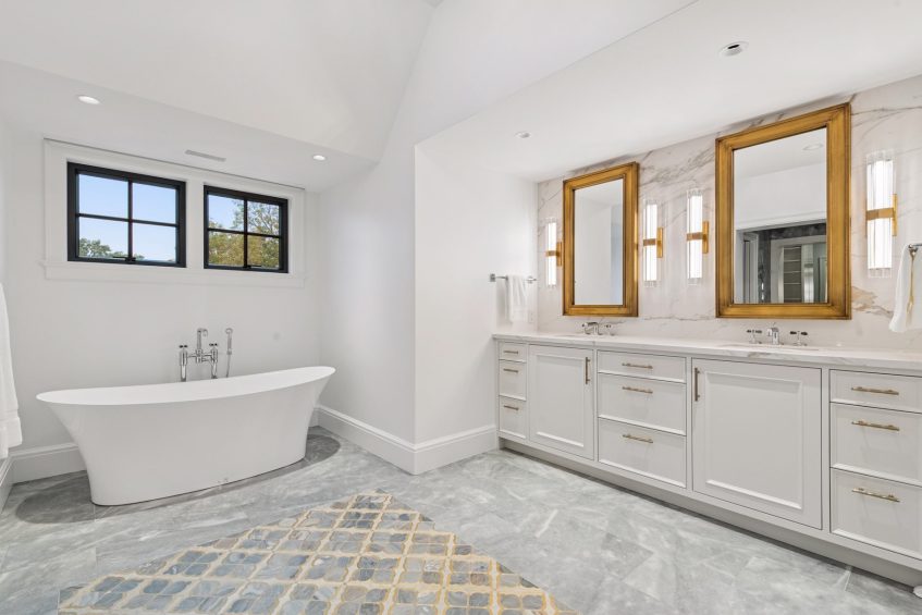 Lake Point Estate - 2770 Gale Road, Wayzata, MN, USA - 125 Lake Point Estate - 2770 Gale Road, Wayzata, MN, USA - 125