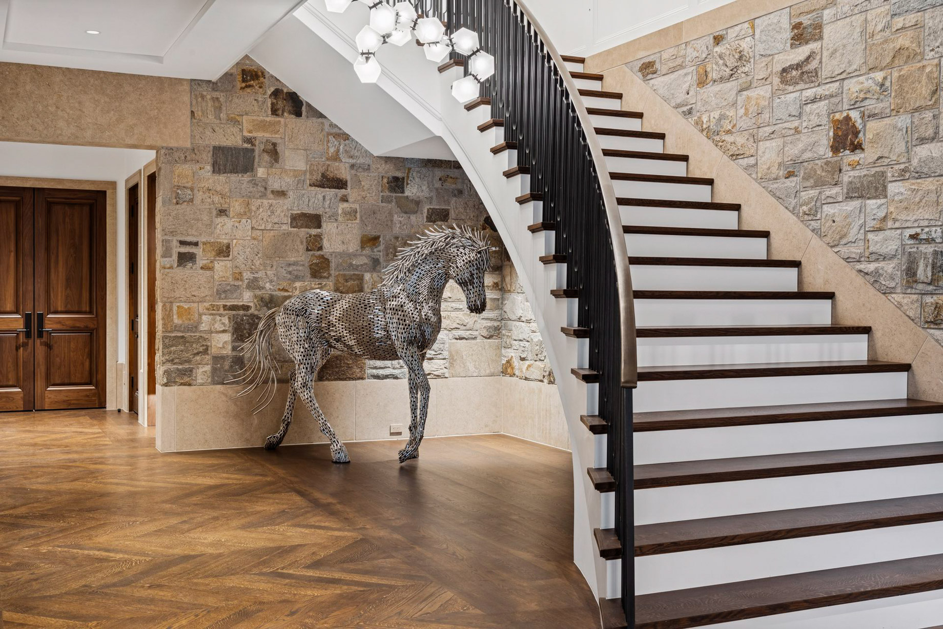 Lake Point Estate – 2770 Gale Road, Wayzata, MN, USA – 135