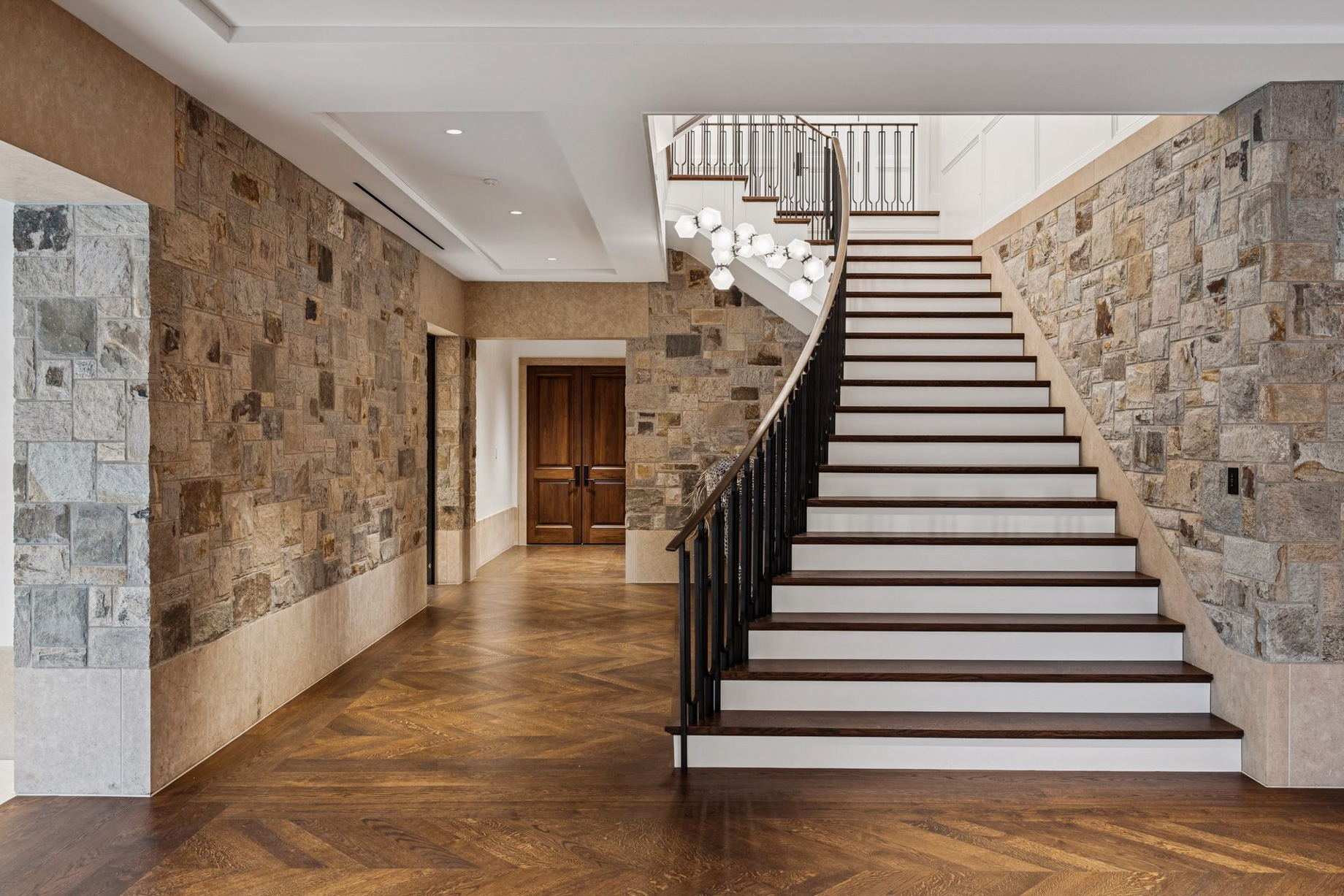 Lake Point Estate – 2770 Gale Road, Wayzata, MN, USA – 136