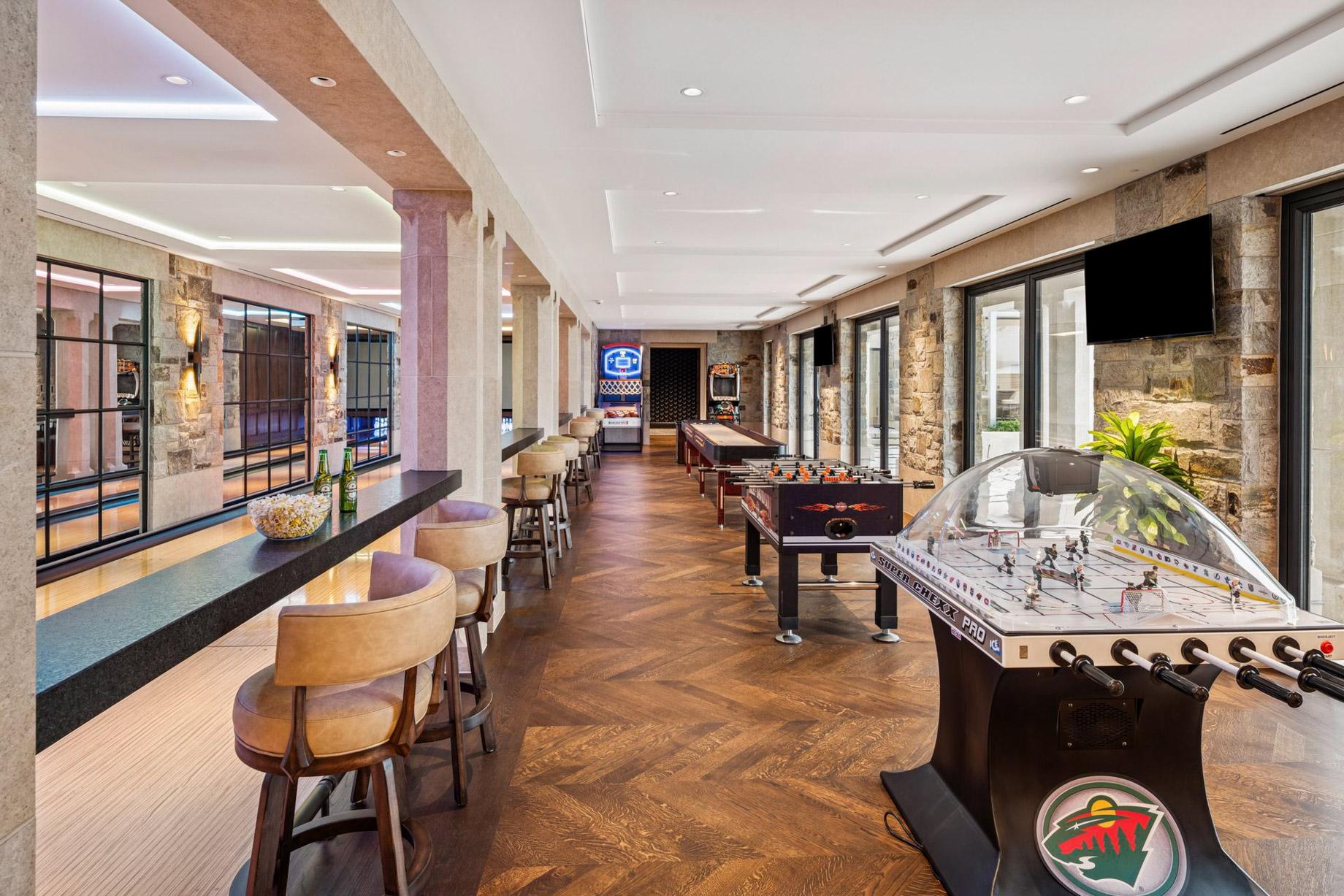 Lake Point Estate – 2770 Gale Road, Wayzata, MN, USA – 153