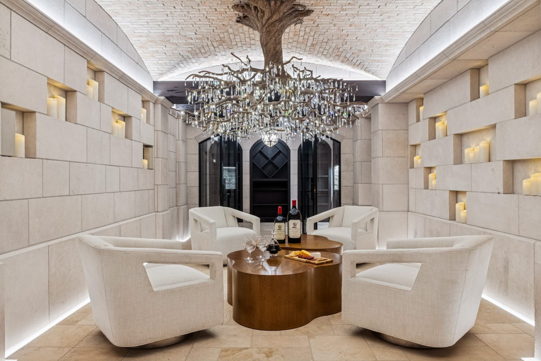 Lake Point Estate – 2770 Gale Road, Wayzata, MN, USA – 171