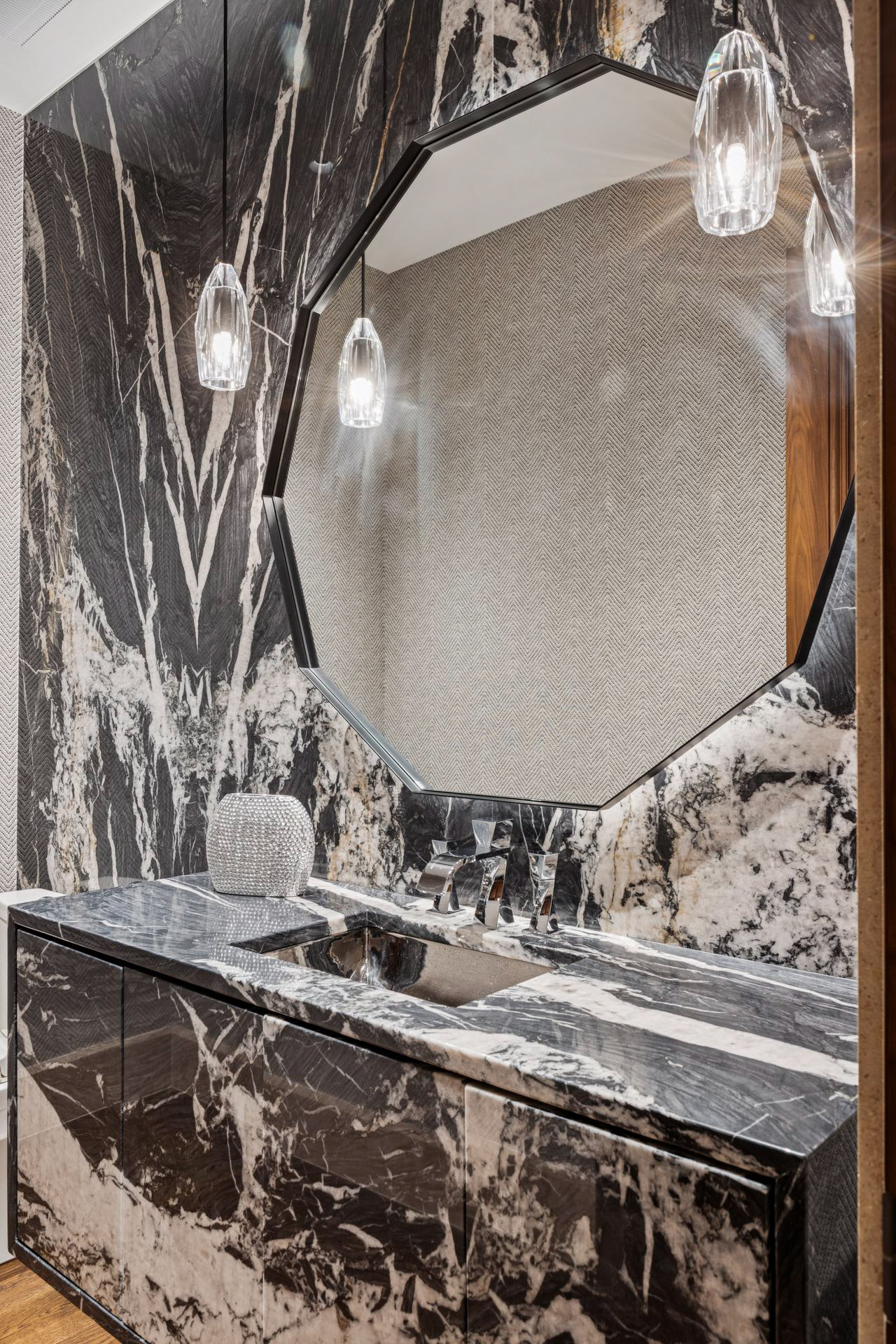 Lake Point Estate – 2770 Gale Road, Wayzata, MN, USA – 189