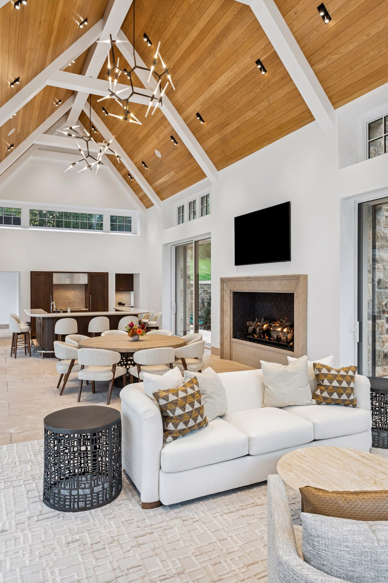 Lake Point Estate – 2770 Gale Road, Wayzata, MN, USA – 195