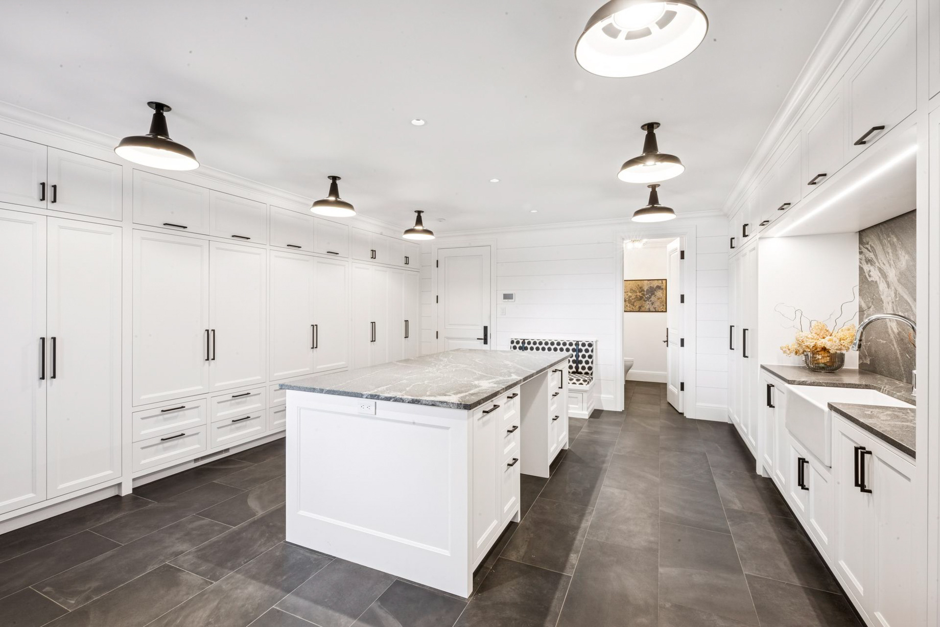 Lake Point Estate – 2770 Gale Road, Wayzata, MN, USA – 203