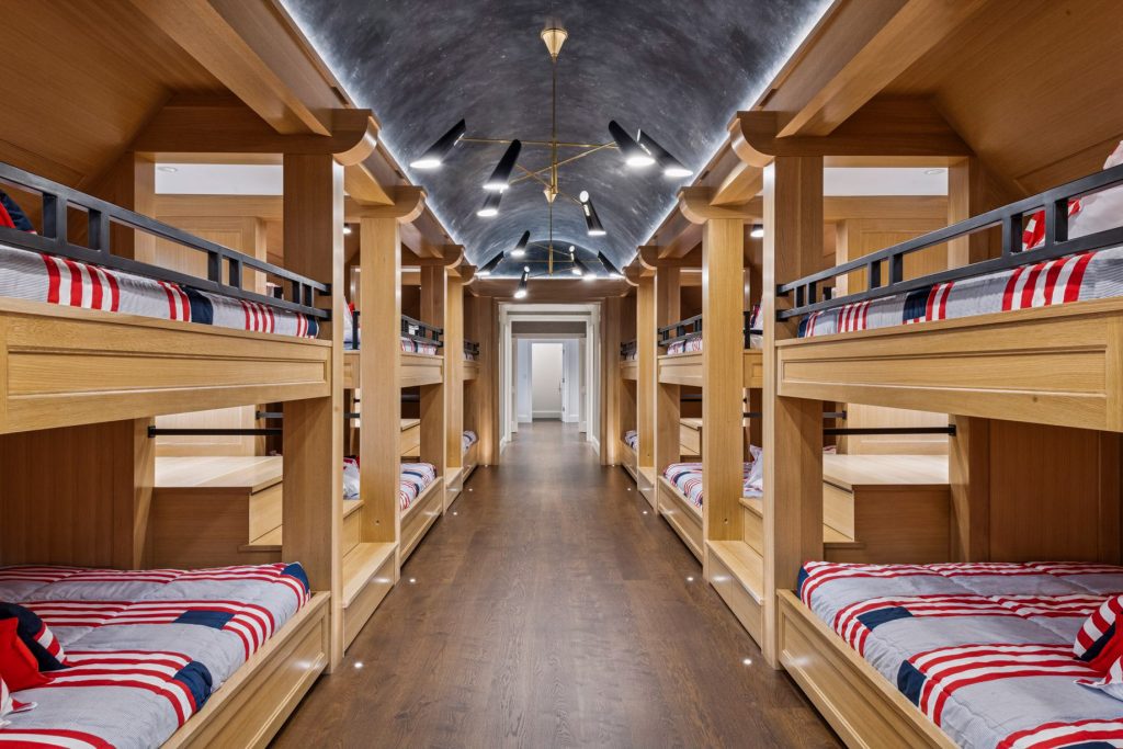 Lake Point Estate - 2770 Gale Road, Wayzata, MN, USA - 208 Lake Point Estate - 2770 Gale Road, Wayzata, MN, USA - 208