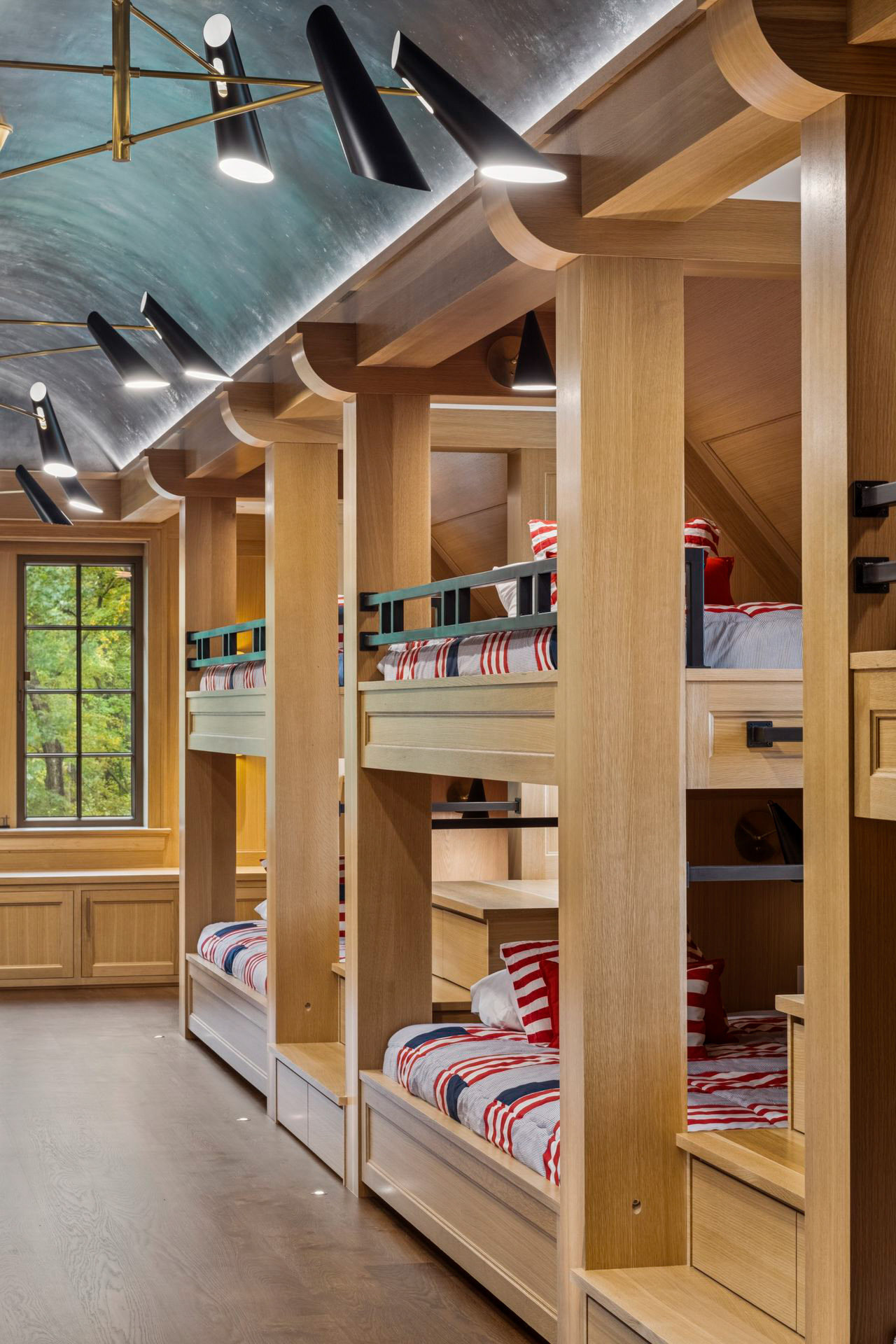 Lake Point Estate – 2770 Gale Road, Wayzata, MN, USA – 209