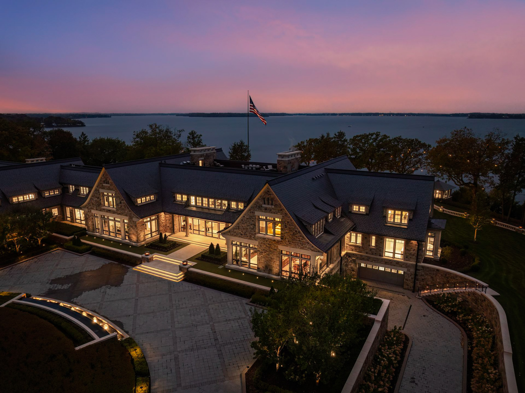 Lake Point Estate – 2770 Gale Road, Wayzata, MN, USA – 240