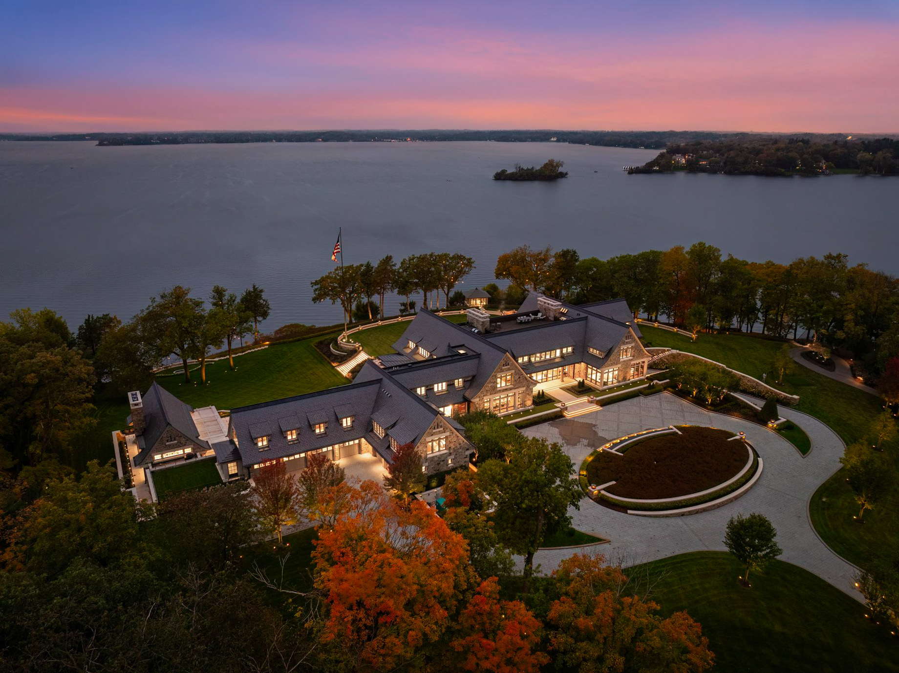 Lake Point Estate – 2770 Gale Road, Wayzata, MN, USA – 243