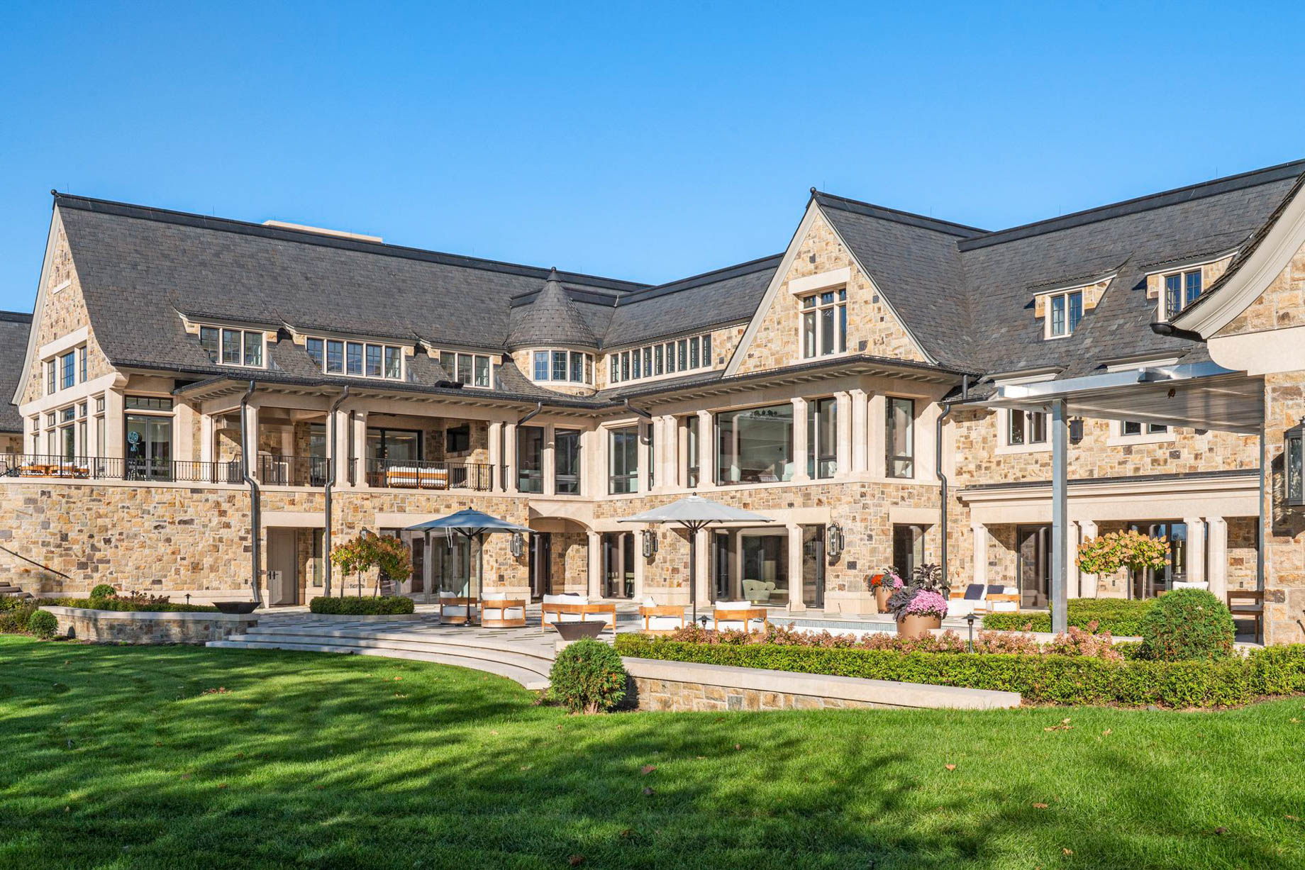 Lake Point Estate – 2770 Gale Road, Wayzata, MN, USA – 27