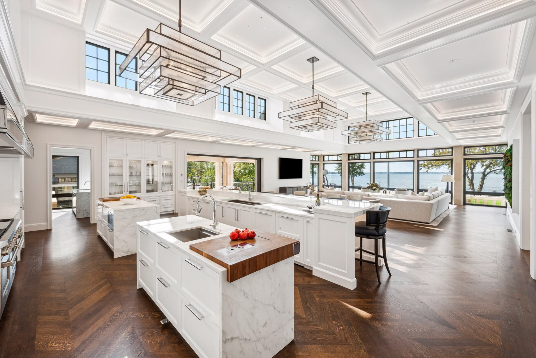 Lake Point Estate – 2770 Gale Road, Wayzata, MN, USA – 49