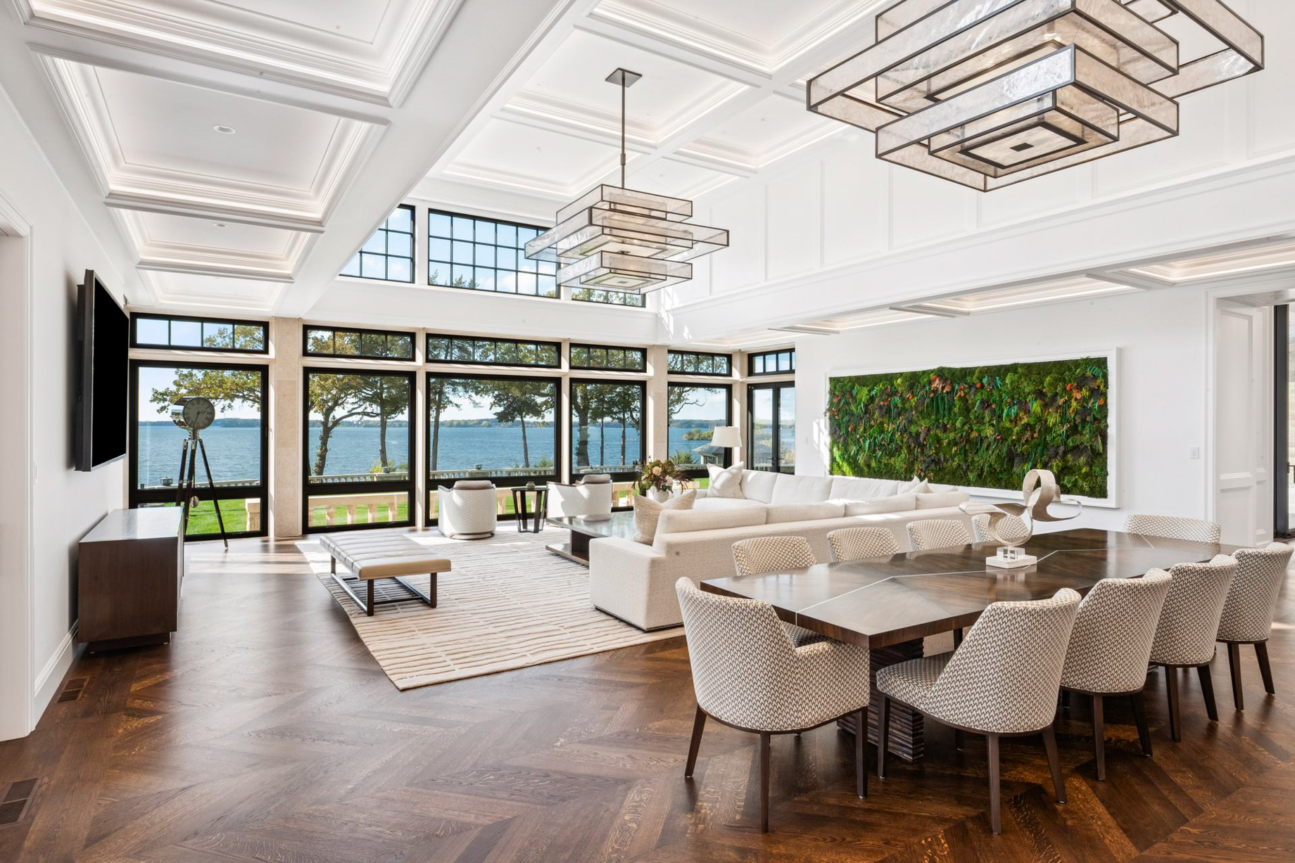 Lake Point Estate – 2770 Gale Road, Wayzata, MN, USA – 53