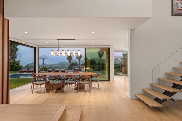 2261 Hercules Dr, Los Angeles, CA, USA – 22 – The Pinnacle List