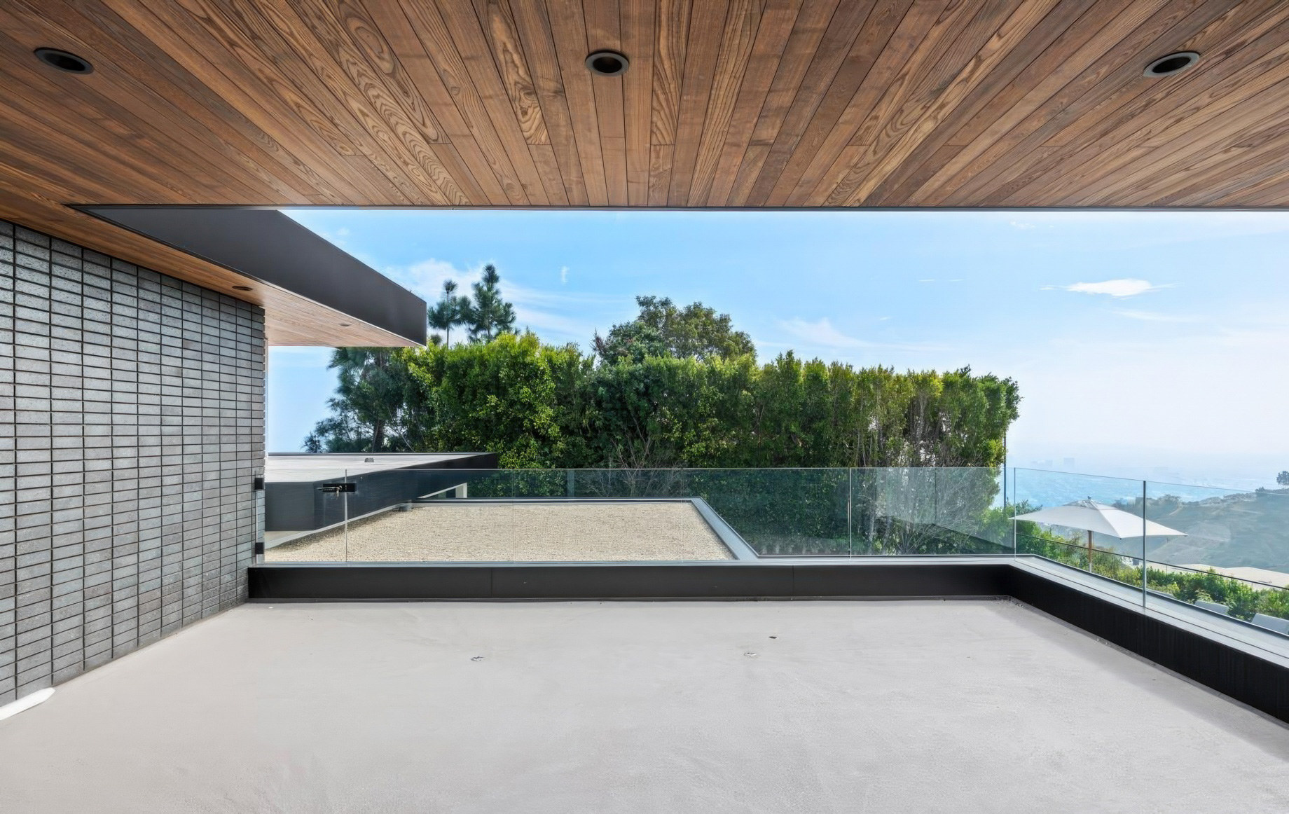 2261 Hercules Dr, Los Angeles, CA, USA – 44