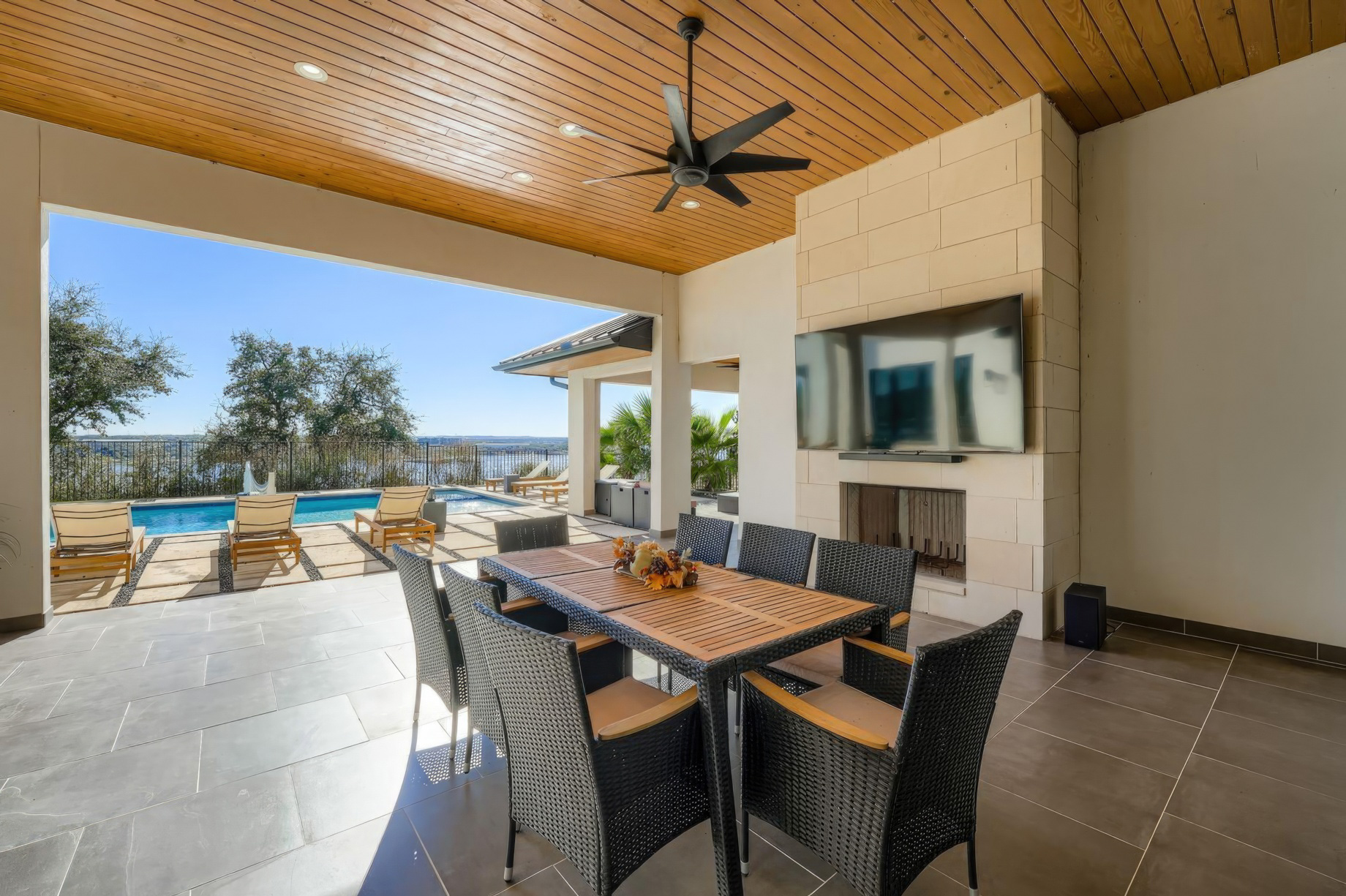 6412 Lantern View Drive, Jonestown, TX, USA – 34