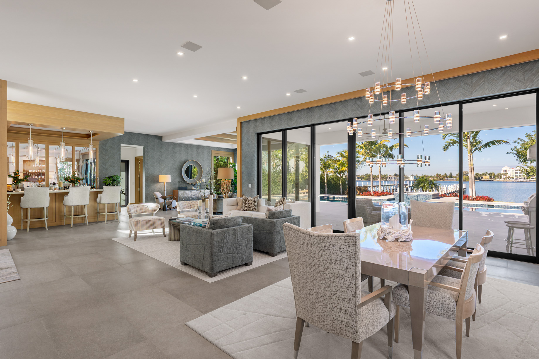 807 N Atlantic Drive, Lantana, FL, USA – 24