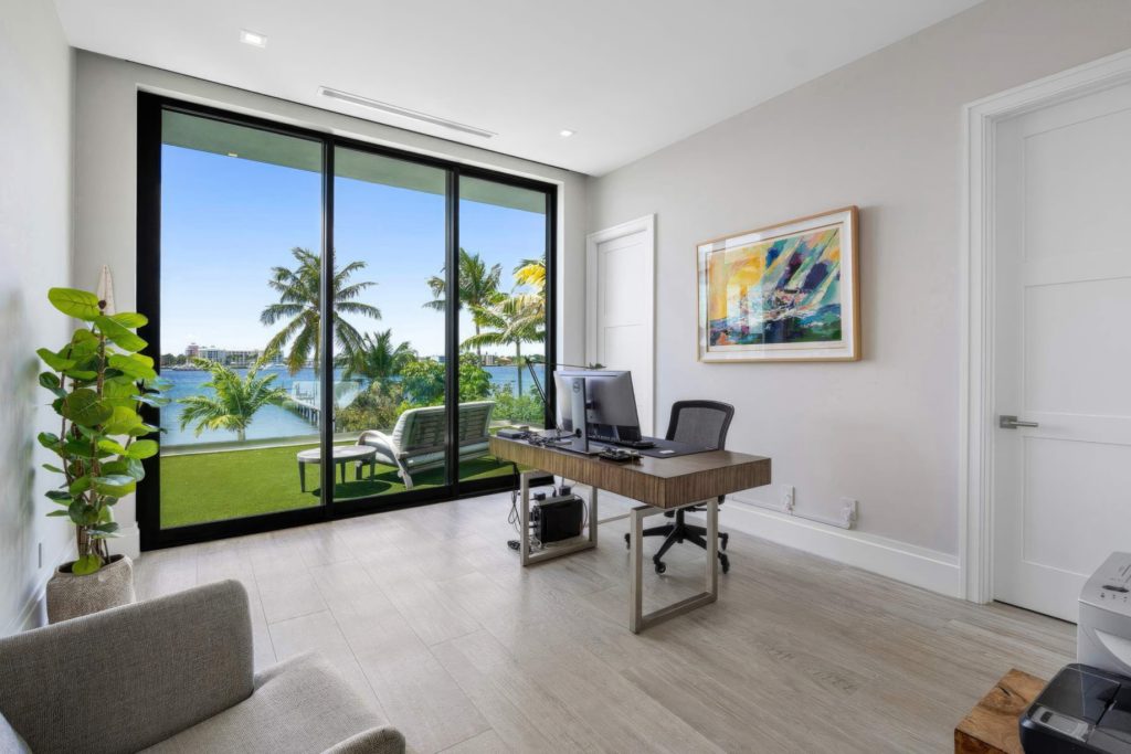 807 N Atlantic Drive, Lantana, FL, USA - 48