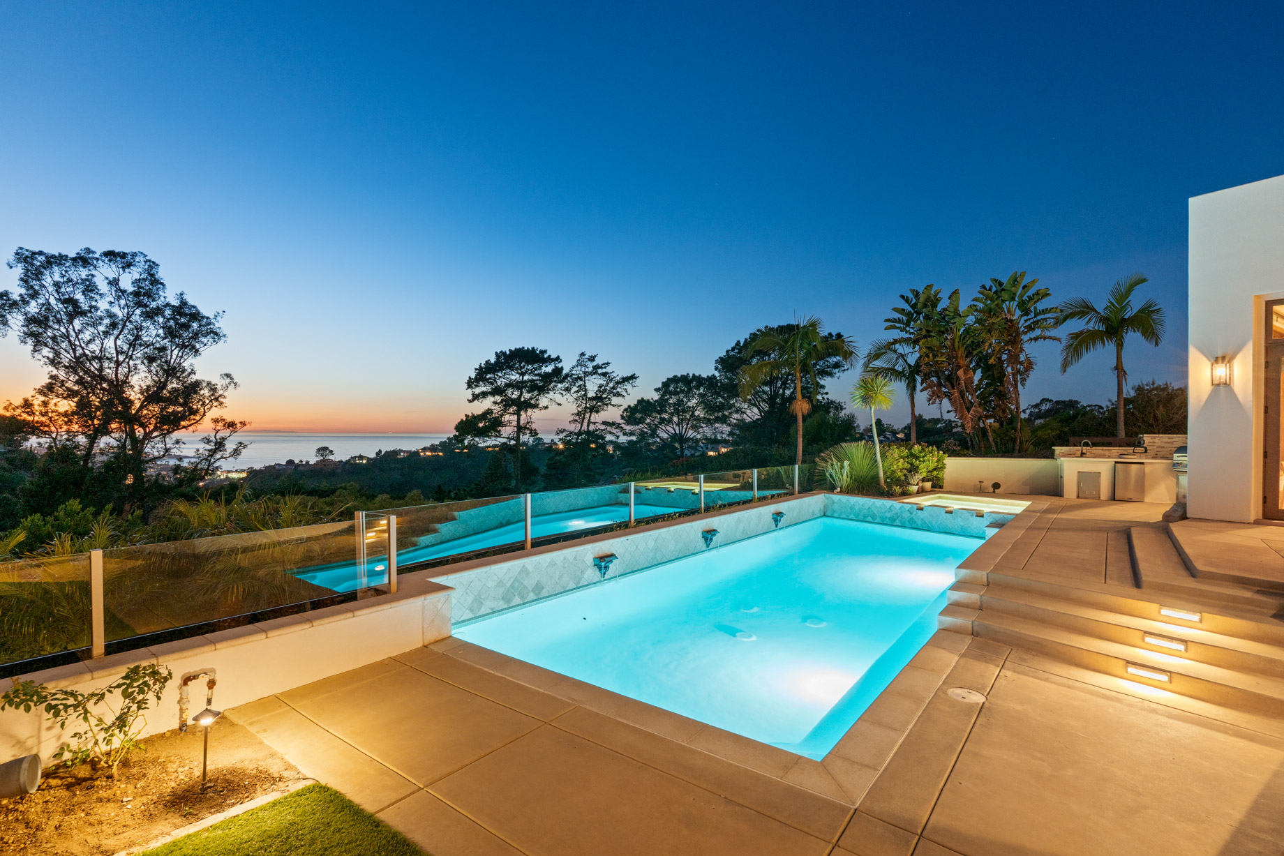 8080 La Jolla Scenic Drive North, La Jolla, CA, USA – 92