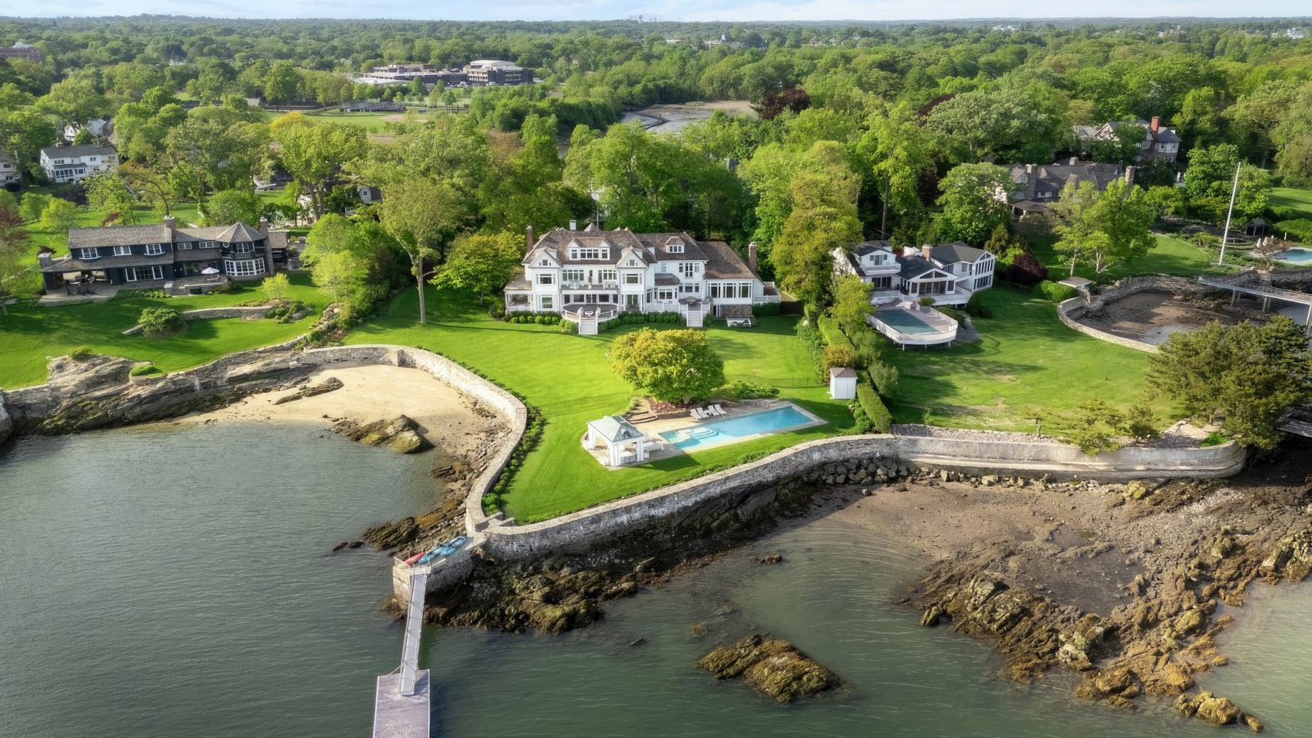 Villa Cheri – 217 Hommocks Road, Larchmont, NY, USA 🇺🇸 – $19,500,000