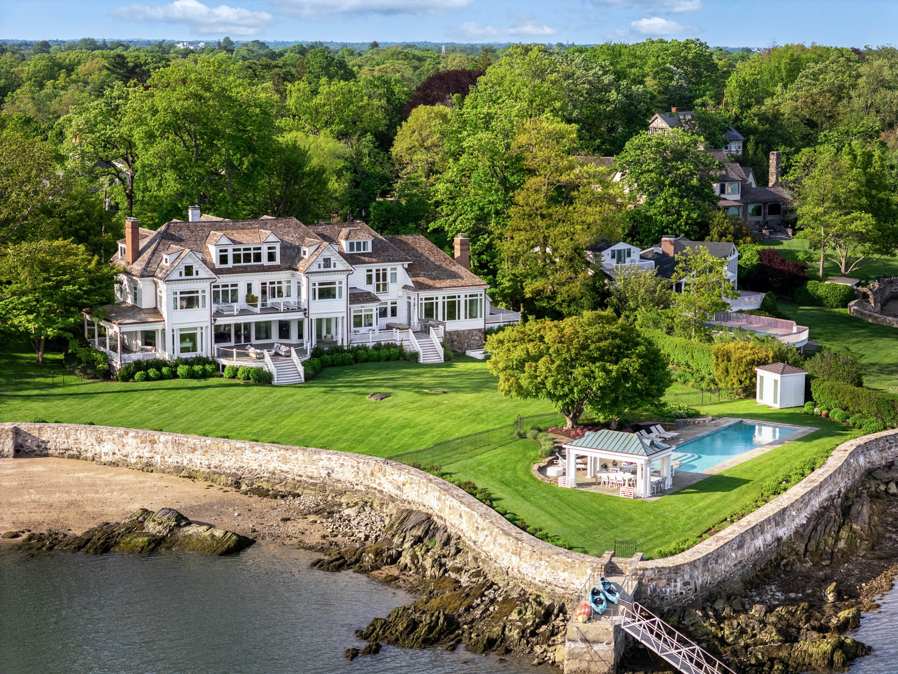 Villa Cheri – 217 Hommocks Road, Larchmont, NY, USA – 2