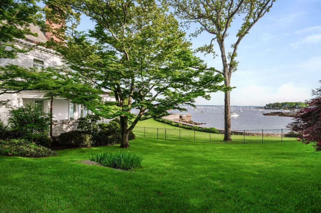 Villa Cheri - 217 Hommocks Road, Larchmont, NY, USA - 5