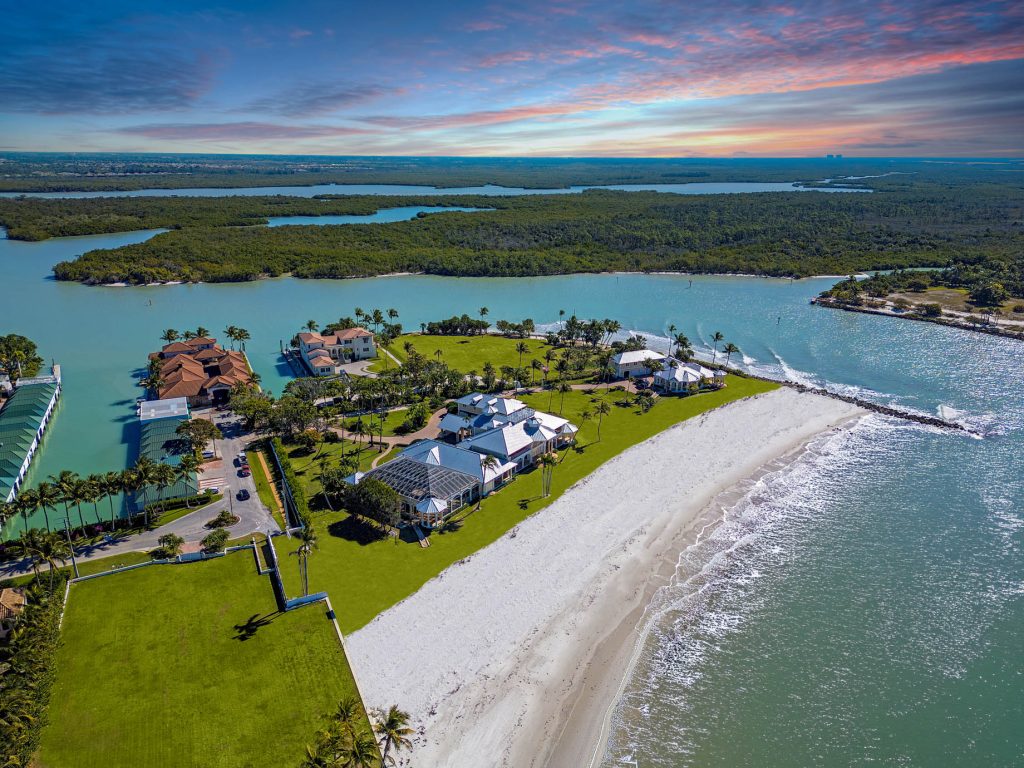 Gordon Pointe - 100 Bay Rd, Naples, FL, USA - 15