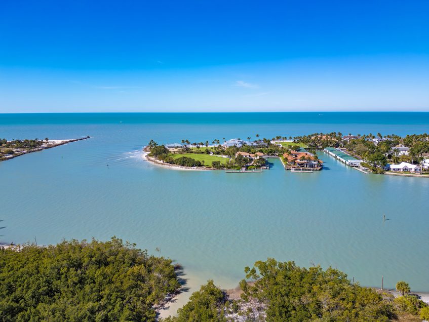 Gordon Pointe - 100 Bay Rd, Naples, FL, USA - 3