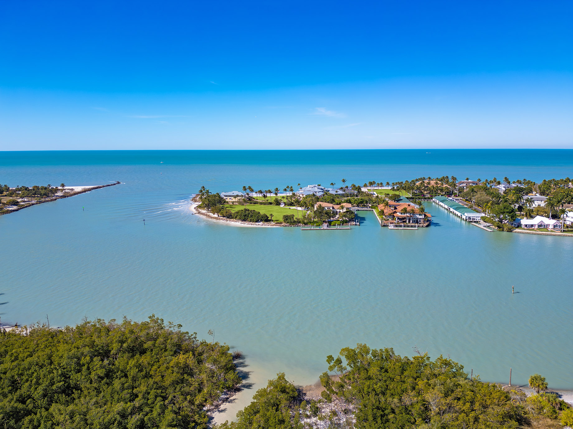 Gordon Pointe – 100 Bay Rd, Naples, FL, USA – 3